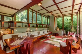 The Frank Lloyd Wright-Designed Louis Penfield House in Ohio Is For Sale For $1.3M - Photo 5 of 16 -