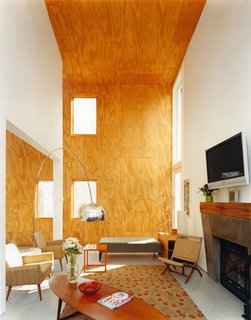 17 Modern Rentals That Give You a Front-Seat View of Incredible Fall Foliage - Photo 16 of 17 -