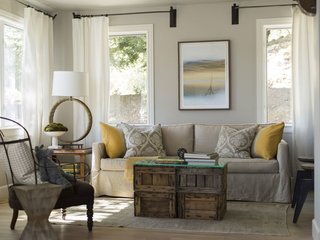 17 Modern Rentals That Give You a Front-Seat View of Incredible Fall Foliage - Photo 1 of 17 -