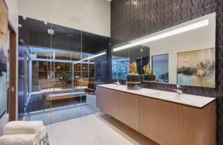 A Hexagonal Midcentury Residence in Southern California Offered at $2.89M - Photo 8 of 9 -
