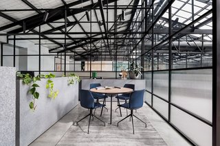 An Art Deco Warehouse in Melbourne Is Converted Into a Shared Office Space - Photo 4 of 14 -