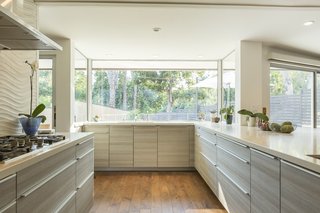 Snatch Up Case Study House #10 in Pasadena For $3M - Photo 5 of 12 -