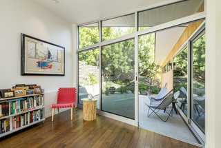 Snatch Up Case Study House #10 in Pasadena For $3M - Photo 7 of 12 -