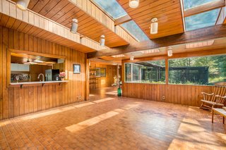 A Waterfront Washington Home Designed by a Renowned Spokane Architect Is Listed For $675K - Photo 6 of 10 -