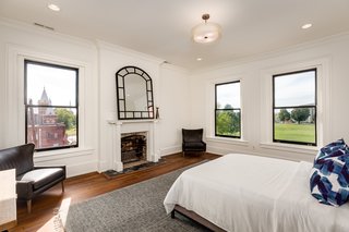 Modern Interiors Shine Behind the 19th-Century Facade of This Nashville Home, Now Asking $2.1M - Photo 7 of 13 -