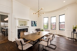 Modern Interiors Shine Behind the 19th-Century Facade of This Nashville Home, Now Asking $2.1M - Photo 4 of 13 -