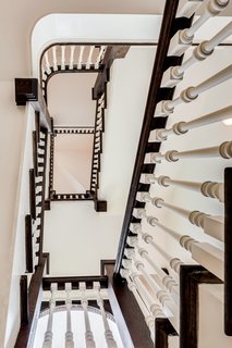 Modern Interiors Shine Behind the 19th-Century Facade of This Nashville Home, Now Asking $2.1M - Photo 6 of 13 -