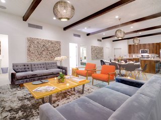 This commodious five-bedroom villa at the Palms At Park housing compound offers five-star accommodations and convenience, but with all the space and comforts of a family home. It also features magnificent views of the San Jacinto Mountains. 