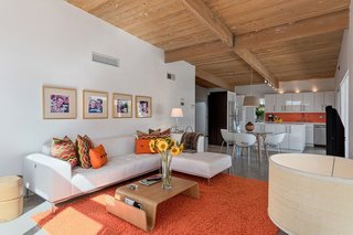 8 Midcentury-Modern Vacation Homes You Can Rent in Palm Springs - Photo 7 of 12 -