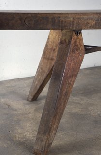 An Expanded Monograph Looks Back on the Life and Career of Modern Master Jean Prouvé - Photo 3 of 3 - Jean Prouvé, S.A.M. Table, Variant ©Patrick Seguin