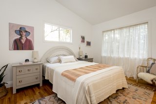 A Hillside Midcentury Home in Pasadena Starts at $749K - Photo 7 of 11 -