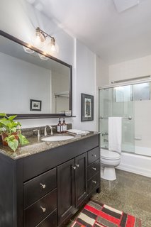 A Hillside Midcentury Home in Pasadena Starts at $749K - Photo 8 of 11 -