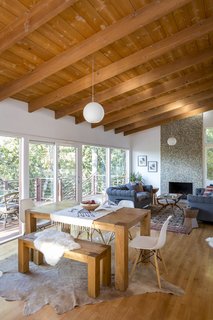 A Hillside Midcentury Home in Pasadena Starts at $749K - Photo 4 of 11 -