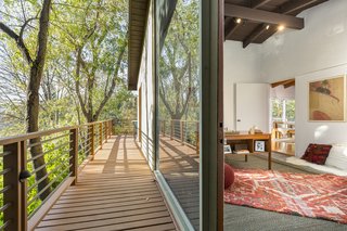 A Hillside Midcentury Home in Pasadena Starts at $749K - Photo 2 of 11 -