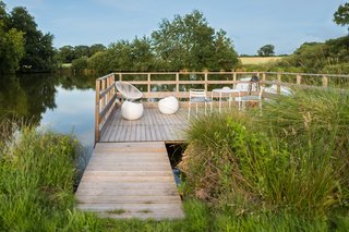 A Fantastic Egg-Shaped Camping Pod Along the Loire Estuary - Photo 5 of 6 -