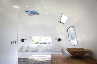 Airstream Dream Team: These Women Travel the Country, Turning Retro RVs Into Homes - Photo 10 of 14 -
