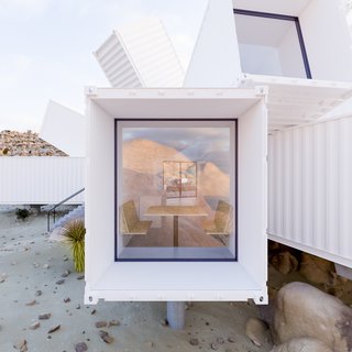 A Film Producer’s Desert Retreat Is a Starburst of Shipping Containers - Photo 8 of 9 -