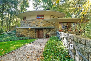 A Usonian Masterpiece by Frank Lloyd Wright Is on the Market For $1.5M - Photo 1 of 9 -