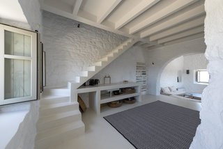 Stay at a Greek Island Villa Among the Ruins of a 14th-Century Castle - Photo 3 of 12 -