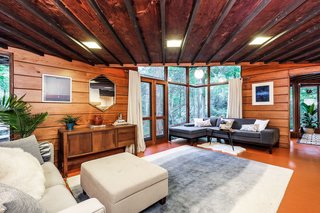 Live Out Frank Lloyd Wright’s Usonian Vision in This Home That’s Asking $725K - Photo 8 of 10 -