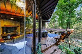 Live Out Frank Lloyd Wright’s Usonian Vision in This Home That’s Asking $725K - Photo 2 of 10 -