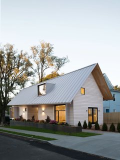 Yale Architecture Students Build a House For the Homeless - Photo 7 of 7 -