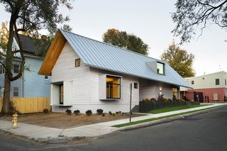 Yale Architecture Students Build a House For the Homeless - Photo 1 of 7 -