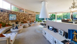 Elvis Presley’s Palm Springs Honeymoon Retreat Hits the Market - Photo 2 of 8 -