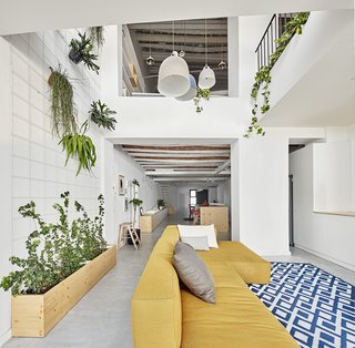 Can This Renovated, Loft-Like Home in Spain Be Any Dreamier? - Photo 4 of 10 -