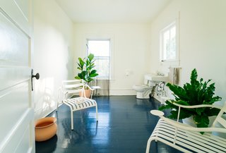 This 120-Year-Old Home With a Greenhouse Is a Gardener's Paradise - Photo 18 of 27 -