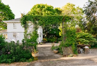 The Vashon Island home was recently listed at $1.195 million, but is now off the market.