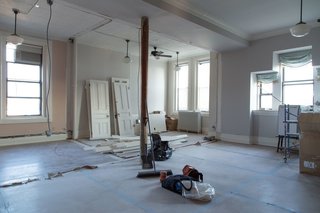 A 19th-Century Schoolhouse in Brooklyn Becomes a Classy Apartment - Photo 3 of 21 -