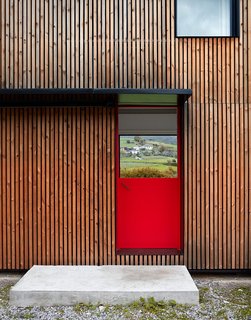 This Affordable Prefab in Spain Only Took 5 Hours to Assemble - Photo 8 of 14 -