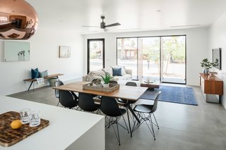 In Arizona, a Modern Cube and Tumbledown 1930s Shack Make an Unlikely Couple - Photo 5 of 12 -