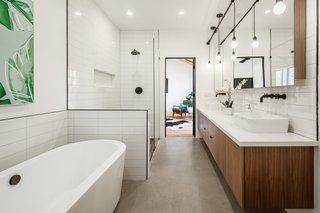 In Arizona, a Modern Cube and Tumbledown 1930s Shack Make an Unlikely Couple - Photo 8 of 12 -