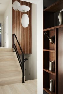 Midcentury Mashup: A 1950s Ranch House in Chicago Gets a Palm Springs-Style Butterfly Roof - Photo 12 of 15 -