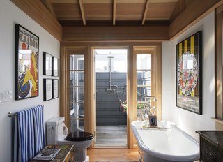 This Eclectic Beach Bungalow on Fire Island Was Saved After Sandy - Photo 12 of 20 -