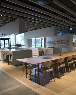 The space is designed to create human experiences. The Social Kitchen is where visitors can relax and truly feel at home, while enjoying a meal with the Fisher & Paykel showroom team over thoughtful conversation.