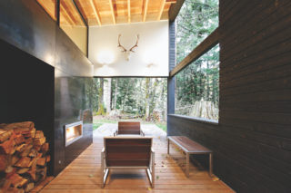 Western Red Cedar was the perfect palette for this type of semi-transparent stain. The wood, which is pitch and resin free, accepts and holds any finish beautifully. 