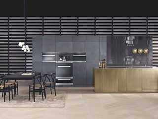 Miele’s full suite of extraordinary built in appliances are built to last, and their sleek European design elevates any kitchen space. 