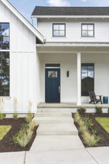 Barn-inspired homes revive once-discarded places and objects, striking a unique, sophisticated balance between the old and the new. 