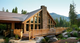 12 Lodge Hotels That Prove Cabin Fever Can Be a Good Thing - Photo 3 of 12 -