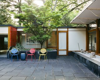 This Michigan Couple Found Out They Own the Last Standing Home by Alexander Girard - Photo 14 of 19 -
