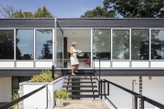 A Major Restoration Updated This Midcentury Landmark in Belgium - Photo 33 of 38 -