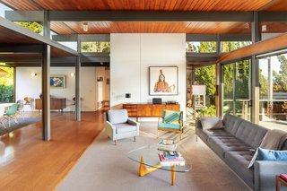 This Post-and-Beam in Pasadena Offers Classic California Living For $2M - Photo 1 of 13 -