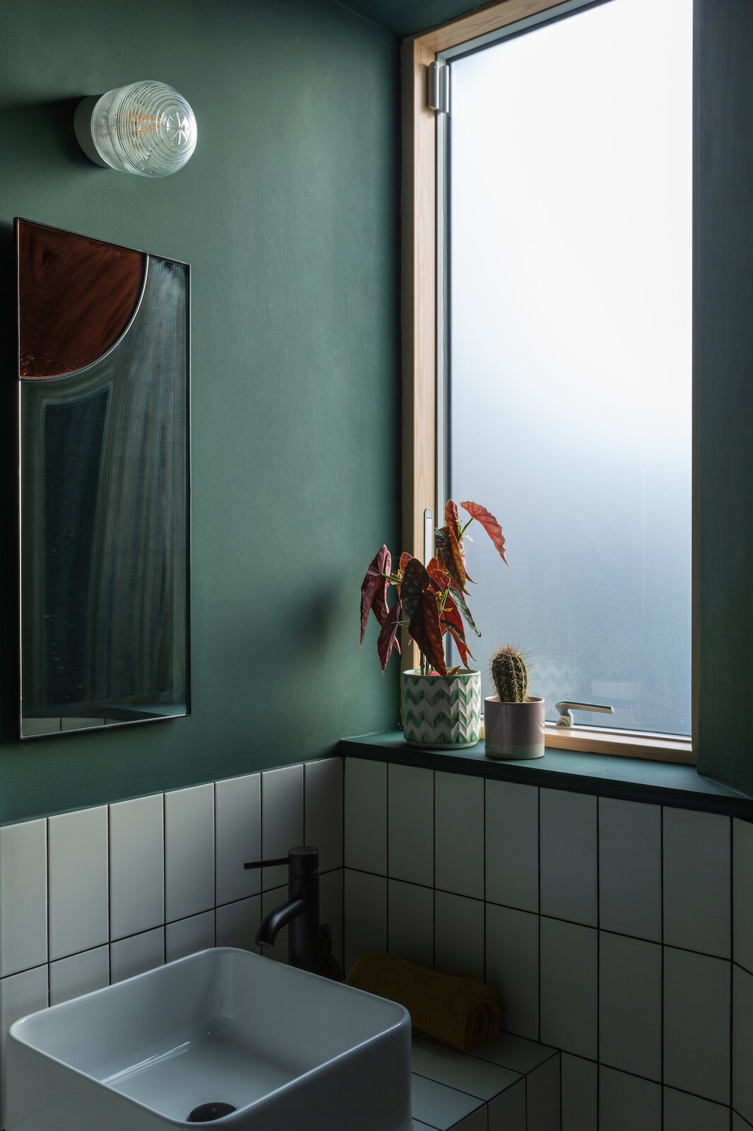Photo 10 of 17 in An Awkward Dublin Home Turns a Corner With a Smart ...