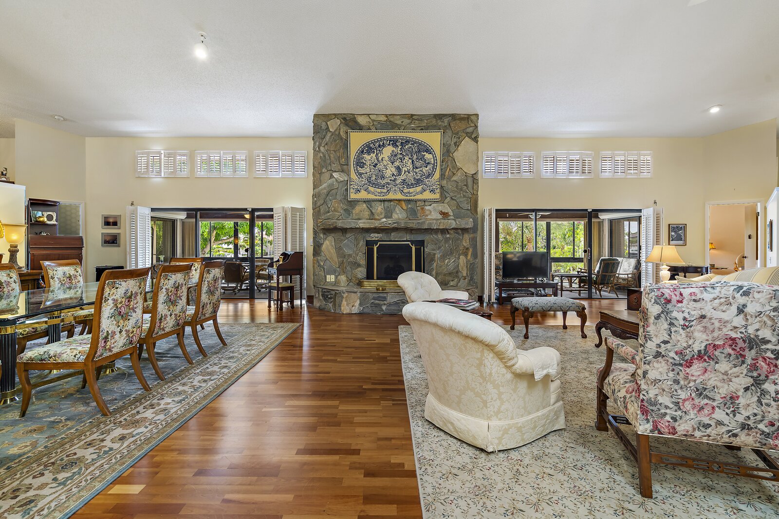 Photo 3 of 11 in Mamma Mia! Here’s Your Chance to Own the House That