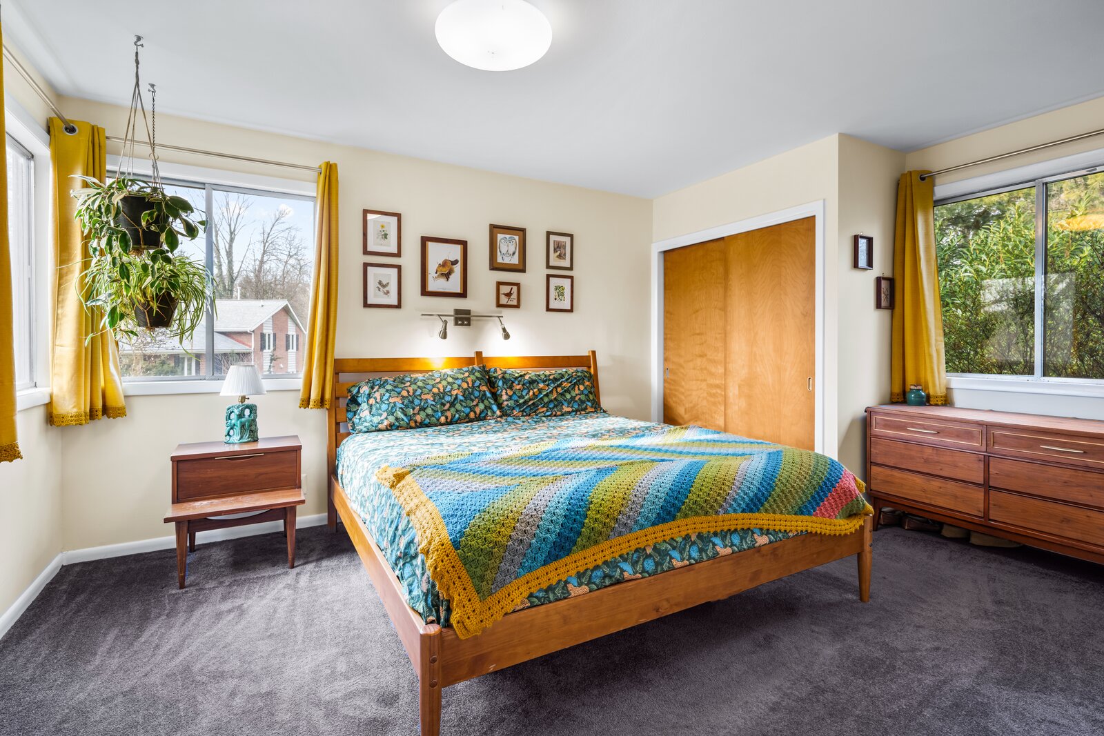 Photo 9 of 11 in A Woodsy Midcentury Home in Rural Pennsylvania Asks