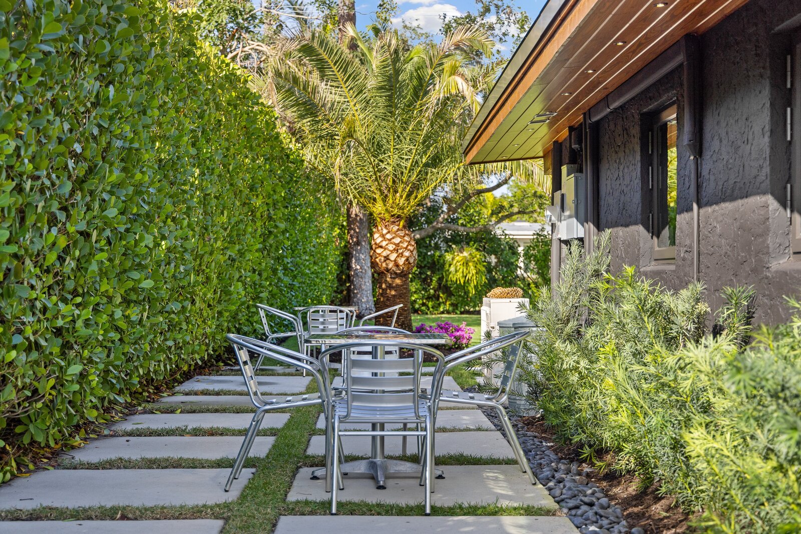 Photo 7 of 8 in This 2.6M Florida Home Blends Midcentury Charm With