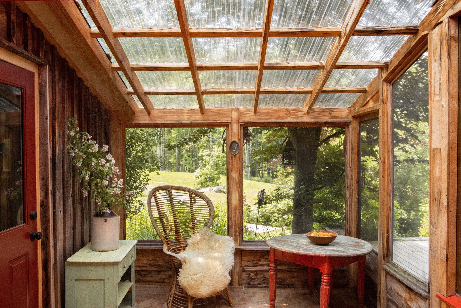 photo-3-of-10-in-could-this-950k-getaway-be-the-coziest-cabin-in